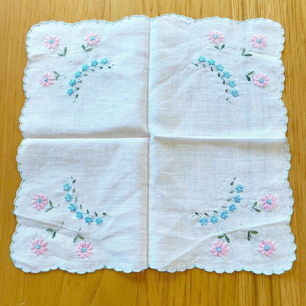 Vintage Handkerchief Hanky Embroidered Pink Blue Flowers Daisies Scalloped Edge - Picture 4 of 5